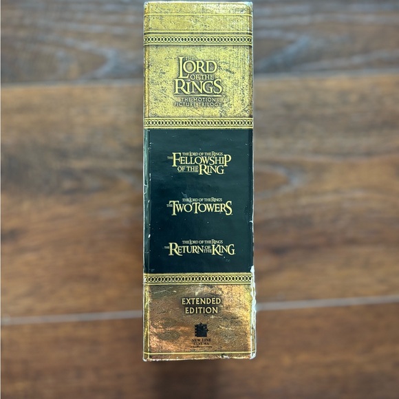 Lord of the Rings: Extended Edition Trilogy Blu-ray Disc, LOTR - Picture 2 of 4